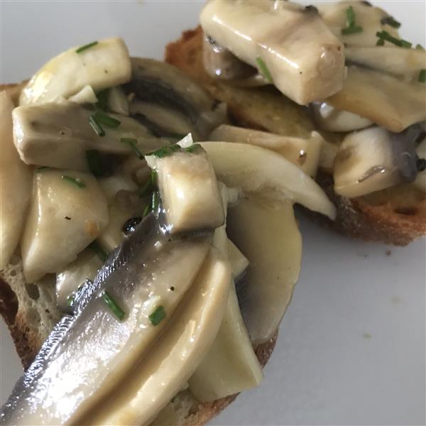 Garlic butter mushrooms on toast recipe