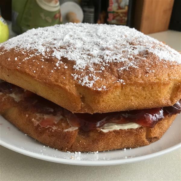 Victoria sponge cake