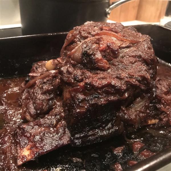 Slow cooked beef short ribs